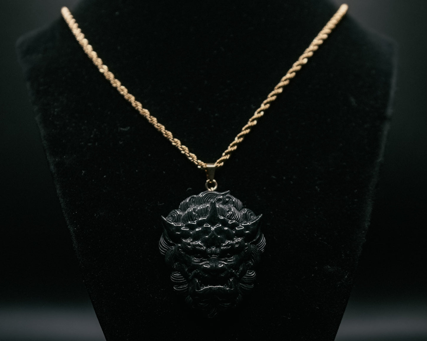 FU-DOG JADE PENDANT